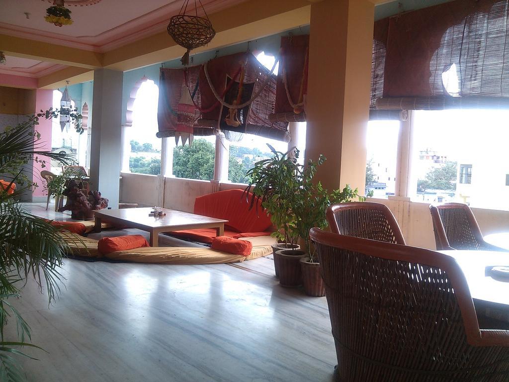 Hotel Mama Luna Pushkar Exteriör bild