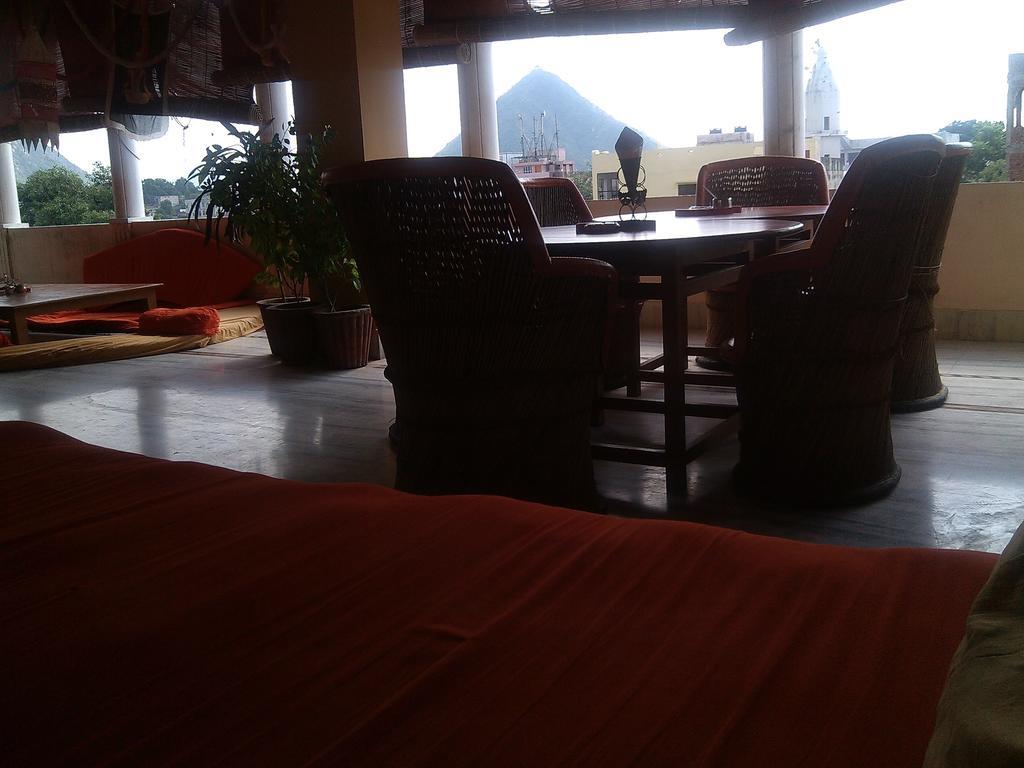 Hotel Mama Luna Pushkar Exteriör bild